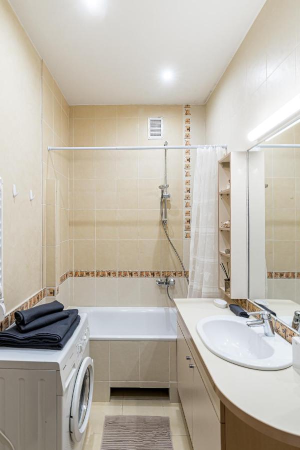 Angel House Vilnius, 8 Appartement Buitenkant foto